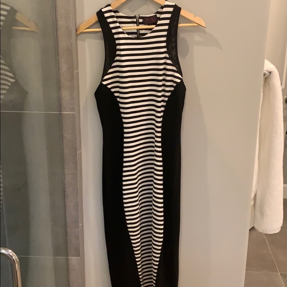 Hot Miami styles hourglass midi
